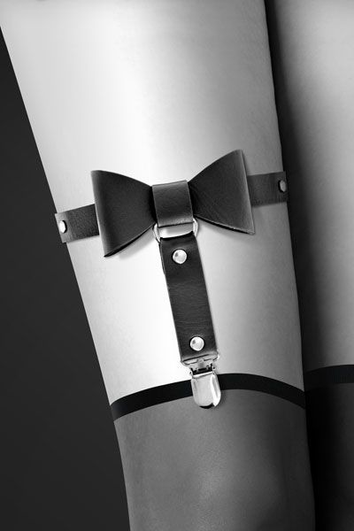 Гартер на ногу bijoux pour toi with bow black, сексуальна підв'язка з бантиком, екошкіра Гартер на ногу bijoux pour toi with bow black, сексуальна підв'язка з бантиком, екошкіра